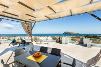 kallia's lux apt with sea view & cool jacuzzi - Chambres d’hôtes Plataniás
