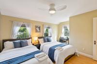 Beautiful 3BR 2BA Colonial House by CozySuites - B&B Alexandria