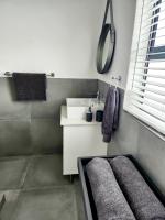 Ocean View Villa - Ground level - B&B West Point