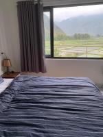 King Room with Mountain View