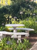 Ivy House - Super Spacious Spot- Somerset West - B&B
