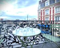 La Canopée-Proche centre et gare avec balcon - B&B Le Havre