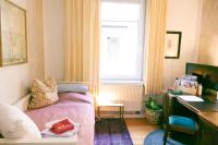 Zimmer in Künstlerwohnung - Ferienwohnung