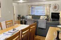 3 bed detached house near city centre Peterborough - Blossom House - B&B