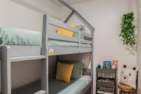 Boutique Charm 3BR w/ Huge Deck - B&B Bonita