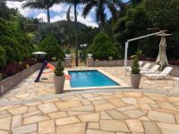 Sitio com Lazer Completo em Marechal Floriano, Piscina, Sauna, Jacuzzi e Lago - Sem estrada de Chão, 9km de Domingos Martins e 47km de Pedra Azul - Ferienwohnung