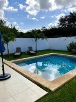 Residencia con ALBERCA y JARDÍN privado - B&B Cholul