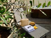 Le Patio Carreterie - Maison chaleureuse avec Jacuzzi Extérieur Privatif - Primée pour sa déco - Chambres d'hôtes Avignon