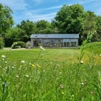 B&B Somerton - Log Cabin at The Old Summer Dairy Glastonbury - Bed and Breakfast Somerton