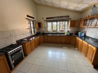 Beautiful home opposite Speke Resort Munyonyo near Lake Victoria - Chambres d'hôtes Kampala