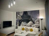 B&B Le Raincy - Luxurious PARIS - Facing station - 4 to 8 Pers - Bed and Breakfast Le Raincy