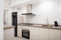 Newly refurbished Modern 2-Bed Apartment in Heart of Torremolinos - Chambres d'hôtes Torremolinos
