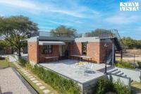 StayVista's Kachnaar Villa - Pet-Friendly Villa with Lawn, Terrace & Indoor-Outdoor Games - Bed and Breakfast Jaipur
