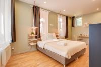 Lille train station: equipped studio - B&B