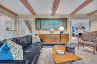 The Grey - Large Eclectic and Quiet Home - B&B