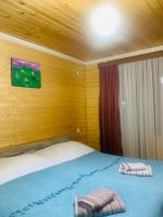 Zweibettzimmer mit Bad