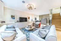 B&B Londres - £7million Spacious Luxury Belgravia house sleeps 12 - Bed and Breakfast Londres