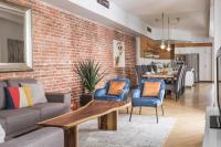 MTLVacationRentals - The City Chalet - B&B Montréal