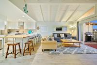 2 Story Home with Rooftop Deck next to the Bay & Beach - B&B
