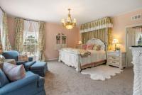 B&B Fort Smith - Grand Mansion-Blushing Rose - Bed and Breakfast Fort Smith