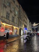 ROMANTIC Apartments - near Rynok Squere - B&B