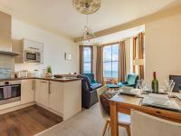 2 Bed in Tenby FB233 - B&B