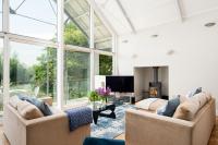 Kingfisher Lodge CW80 Lower Mill Estate. - B&B Somerford Keynes