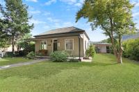 Cobden & Wills & Studio - B&B Bright