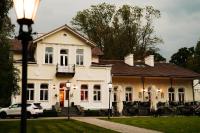 Dwór na Wolicy - Bed and Breakfast