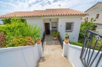 HomeHolidaysRentals Himalaia - Costa Barcelona - Chambres d’hôtes Santa Susanna