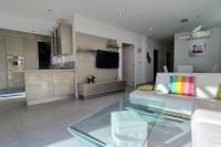 Chez K&D Appartement, piscine, mer 150m - B&B Grimaud