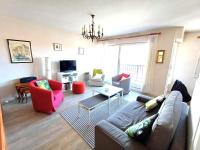 RAVEL - Spacieux logement en duplex, proche centre - B&B