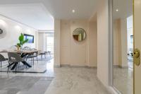 MARBELLA HOME RENTALS - Marina Banus, Puerto Banus, 2BR Luminous pool & parking - B&B Marbella
