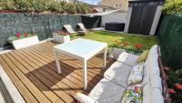 B&B Colombes - Townhouse with Garden - Bed and Breakfast Colombes