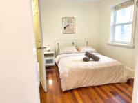 B&B Montreal - Superb 2 Bed in Plateau 10min to Mont-Royal Metro - Bed and Breakfast Montreal