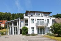 Exklusives Penthouse mit Dachterrasse, hochwertig ausgestatteter Küche mit Dampfgarer, inklusive 2 Stellplätze und Fahrradgarage - B&B Kulmbach