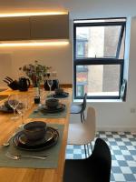 Contemporary City Centre 3 bedroom apartment - B&B