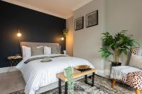 Exclusive Premium Large Solihull House - The Chapters - NEC Sleeps 9 - B&B Solihull