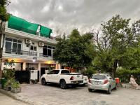 Deluxe Double Room (2 Adults + 1 Child)