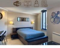 B&B Montluçon - RDC 3 - Studio meublé au centre ville de Montluçon - Wifi et Netflix - Bed and Breakfast Montluçon