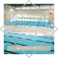 Le Grenier d’Anatole : Parking / Haut Standing - B&B