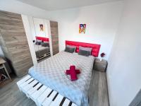 B&B Iaşi - 3 rooms apartment Airy & Bright Palas Style - Bed and Breakfast Iaşi