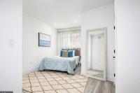 Amazing Capital Hill APT , Step away Gym, shopping - B&B Washington