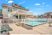 S.S. Minnow - B&B Mustang Beach
