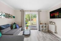 4 Bedroom Cambridgeshire Home - B&B Cambourne