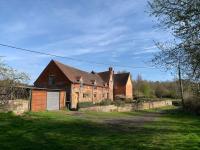Unique 17c listed Barn in a Shropshire hamlet. - B&B Albrighton