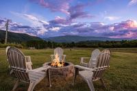 Sweet Mountain Memories Relax affordably cozy cabin with hot tub, game room, and mountain views! - Chambres d'hôtes Cosby