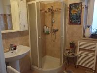 Casa Artemisia lungo il fiume con giardino privato - B&B
