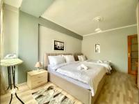 City Centre Big Art'partment Heart of The Capital - Bed and Breakfast Tirana