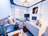 Spacious Family Oasis Minutes From Downtown Metrotown - B&B Burnaby